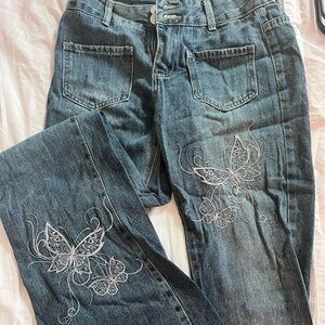 Y2k pants, cute butterfly print. Flared low rise jeans